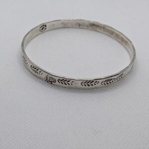 Elegant Silver Bangle Bracelet